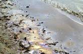 На одесском пляже нашли нефтепродукты неизвестного происхождения