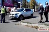 В Николаеве на площади Победы внедорожник столкнулся с мопедом