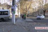 В центре Николаева автомобиль охранной фирмы протаранил «маршрутку» ВИДЕО