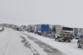 В Николаевской области из-за снежных заносов с 17-ю населенными пунктами осложнено транспортное сообщение