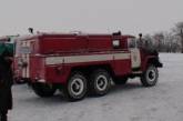 МЧСники поставили пункт обогрева и полевую кухню для водителей, застрявших в снежных заносах между Николаевом и Херсоном