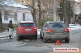 В центре Николаева столкнулись Volkswagen и Hyundai 