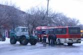У въезда в Николаев пассажирский автобус столкнулся с грузовиком. Есть пострадавшие! (ОБНОВЛЕНО, ДОБАВЛЕНО ФОТО)