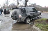Пьяных хулиганов, избивших в Николаеве водителей двух автомобилей, отпустили восвояси