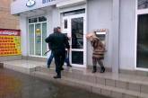 Суд арестовал пенсионера-налетчика, который ранил кассира в банке Николаева. ВИДЕО