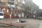 На перекрестке в центре Николаева ветром сдуло светофор