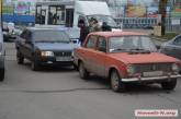 Возле николаевского автовокзала на пешеходном переходе столкнулись три автомобиля