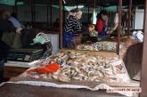 На Центральном рынке инспекторы рыбоохраны «трясут» торговцев рыбой