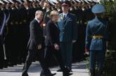 Меркель на встрече с Путиным говорила об унитарности Украины