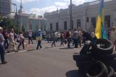 Кредитные протесты в Киеве: Митингующие принесли под Раду шины и перекрыли улицы