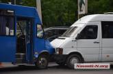 В центре Николаева лоб в лоб столкнулись две маршрутки