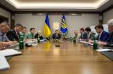 Порошенко заявил, что угроза коррупции для Украины сейчас не меньше, чем угроза от российской агрессии на Донбассе
