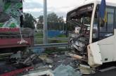 Автобус с бойцами Нацгвардии, возвращаясь из АТО, попал в ДТП: один боец погиб, 6 пострадали