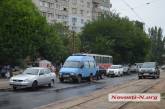 В центре Николаева столкнулись Lexus и ГАЗель — заблокировано движение трамваев 