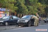 В Николаеве девушка за рулем «Шевроле» въехала в «Рено» военнослужащих