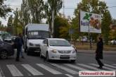 В центре Николаева маршрутка врезалась в «Тойоту»