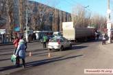 На пр. Мира в Николаеве столкнулись седельный тягач Renault и Citroen