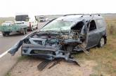 При столкновении трех автомобилей под Одессой погиб водитель и пострадали 8 человек (фото)