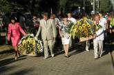 На митинге в честь Дня Независимости глава николаевского Руха выразил надежду  на скорый снос памятника Ленину в Николаеве