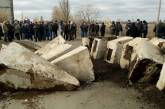 На Николаевщине дорогу «Днепропетровск-Николаев» перекрыли основательно бетонными глыбами: требуют ремонта