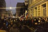 В Москве посольство Украины забросали яйцами под крики "Вон из нашего Киева!". ВИДЕО