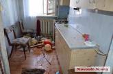 В разгромленной квартире в Николаеве полицейские обнаружили изрезанного мужчину: пострадавший уверяет, что ранил себя сам