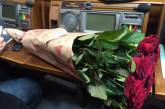 Нардеп Барна опять пришел в Раду с букетом цветов: к чему бы это? 