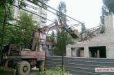 В Николаеве городская власть впервые за много лет демонтировала незаконное капитальное строительство