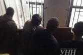 Суд решил отпустить из СИЗО фигуранта в "деле 2 мая": активисты блокируют выход из зала