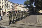 Возле мэрии Львова произошли столкновения, к зданию подогнали Нацгвардию. ФОТО. ВИДЕО