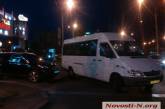 В центре Николаева столкнулись «Хонда» и маршрутка