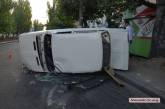 Масштабное ДТП в центре Николаева: ВАЗ перевернулся, «Акура» влетела в забор