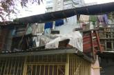 Выбивая с несчастного парня 100 гривен долга, пьяные «кредиторы» устроили у него дома погром и обрушили балкон