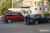 В Николаеве столкнулись «Фиат», «Мазда» и «Ланос» — пострадала девушка-водитель