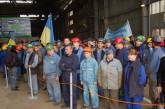 В Николаеве Азаров пообещал освободить судостроительные заводы от налога на прибыль