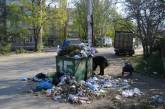 Первые итоги победы Чайки: в Ленинском районе уже неделю не вывозят мусор