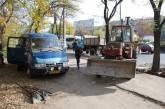 Конфликт в Леваневцах: застройщик пытается оборудовать карман для машин, люди против