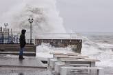 В Одессе у Морвокзала во время шторма затонула частная яхта