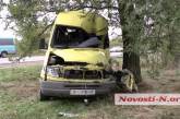 Под Николаевом «Мерседес» на полном ходу врезался в грузовик: один человек погиб