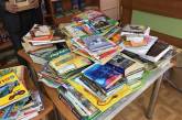 Депутат передал николаевской библиотеке в «Мавзолее» сотни книг на английском
