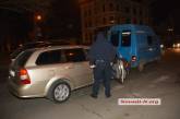 В центре Николаеве столкнулись микроавтобус и легковушка