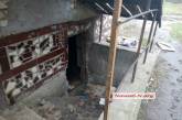В Николаеве горел подвал многоэтажки — пострадал бездомный