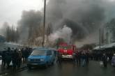 В Киеве горит рынок на Лесной