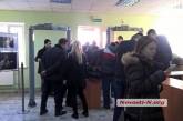 Приезд Порошенко: журналистов пустили в фехтовальную школу