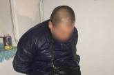 Появились фото с места задержания николаевского участкового за изготовление и сбыт наркотиков