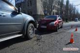 В центре Николаева столкнулись автомобили «Мицубиши» и «Хафей»: 2 человека в больнице 
