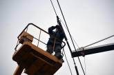 В Авдеевке электрики начали ремонт ЛЭП