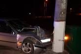 Ночью в Николаеве "Пежо" врезался в столб: у водителя 3,32 промилле