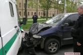 Появилось видео вчерашнего ДТП с участием инкассаторского автомобиля в Николаеве