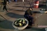 «Разгуляево» на центральной площади Николаева: пиво льется рекой, на клумбах валяются пьяные